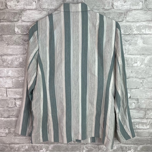 Lafayette 148 New York Striped Vangie Blazer Size 8 - Picture 6 of 6